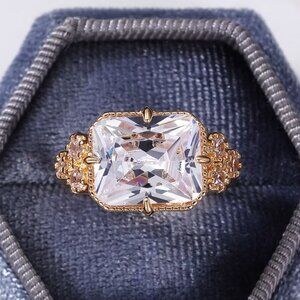 18k Yellow Gold Diamond Ring Band